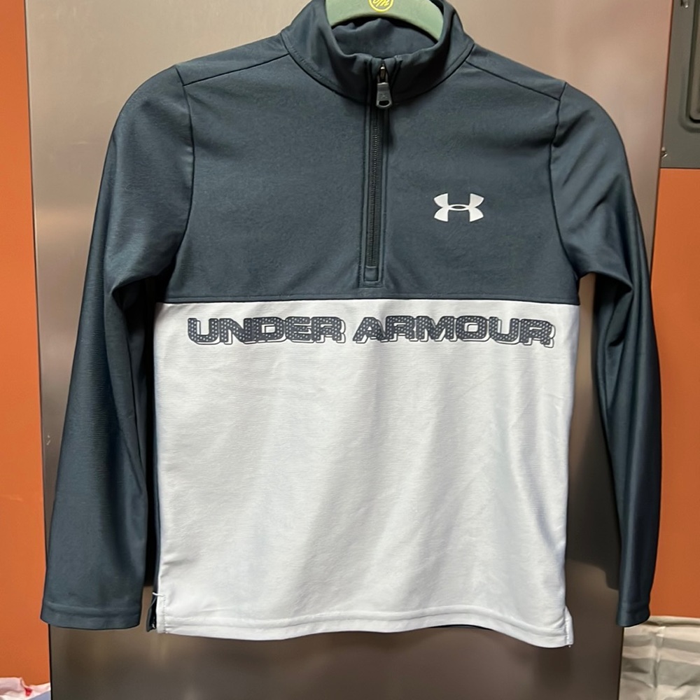 Under Armour 1/4 Zip Heatgear Long Sleeve Two Shades of Gray Shirt Size YSM